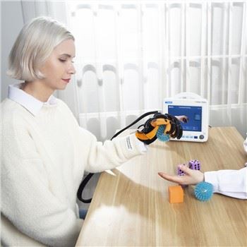 软体机器人手套如何增强握力？